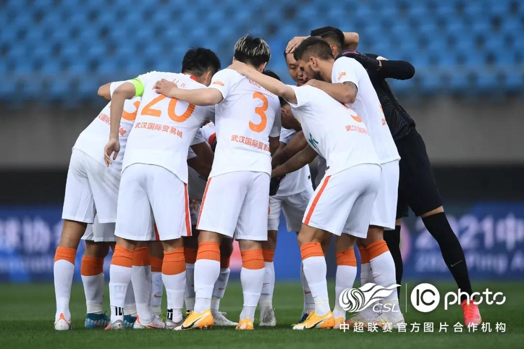 ريال مدريد وليفربول في نهائي دوري أبطال أوروبامواجهة تاريخية تنتظر عشاق كرة القدم